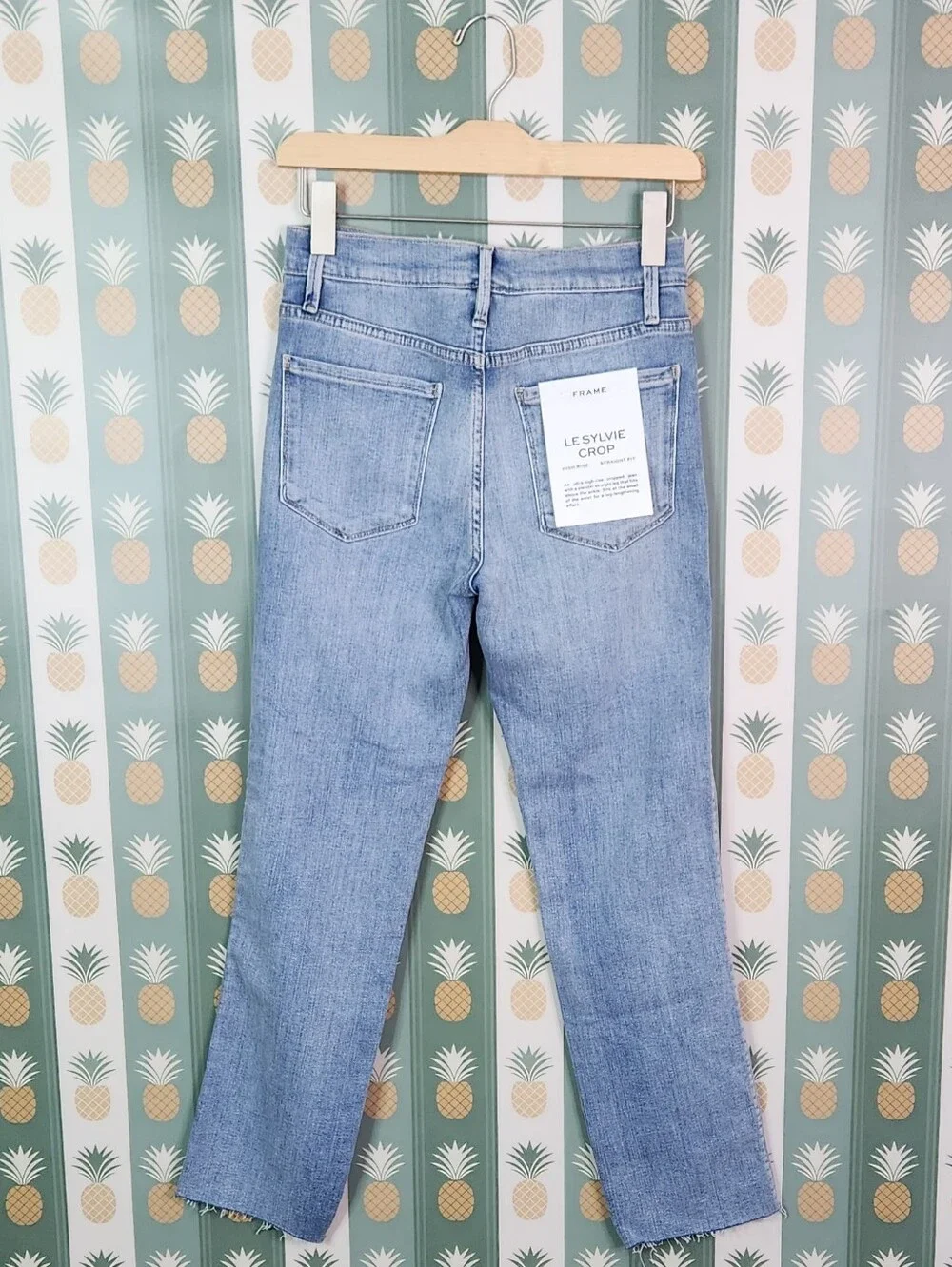 Frame Le Sylvie Crop in Kincord Rips - Picture 5 of 9